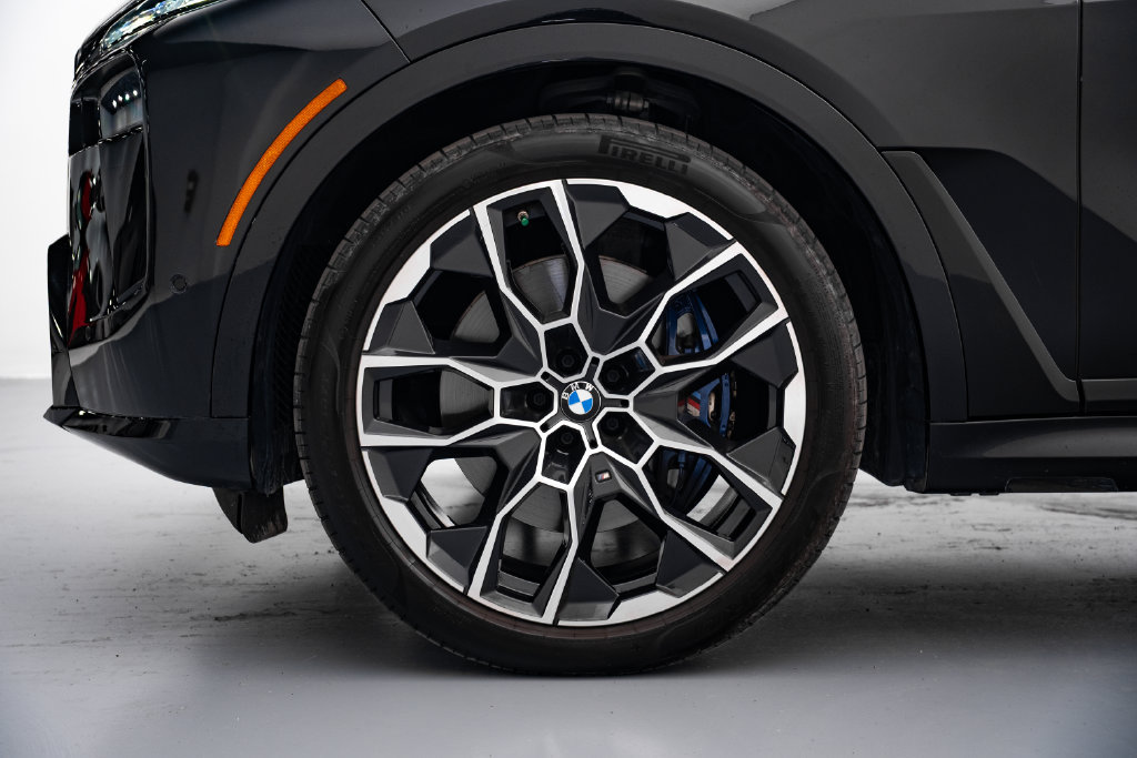 Used 2025 BMW X7 M60i w/ Executive Package AWD/4WD image 8
