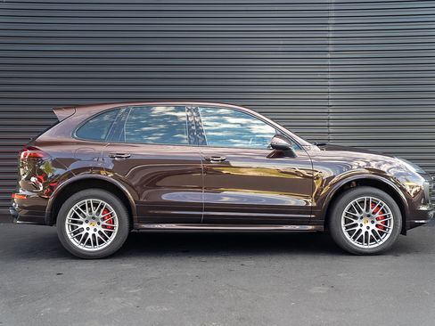 Used 2018 Porsche Cayenne GTS AWD/4WD image 27