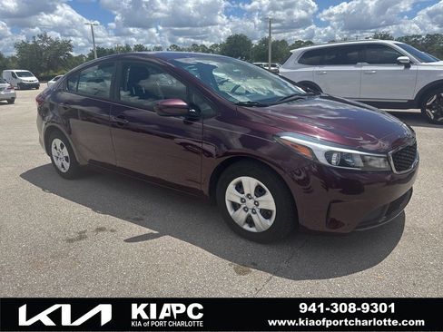 Used 2017 Kia Forte LX image 1