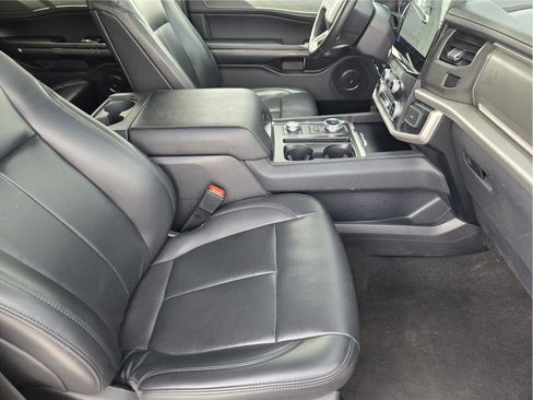 Certified 2024 Ford Expedition XLT AWD/4WD image 13