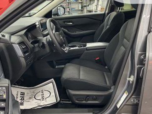 Certified 2024 Nissan Rogue SV AWD/4WD image 22