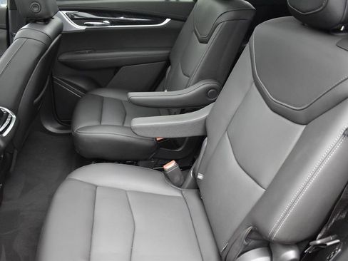 Certified 2024 Cadillac XT6 Premium Luxury w/ Technology Package image 28