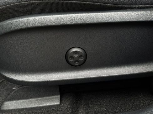 Used 2024 Mercedes-Benz EQB 250+ image 12