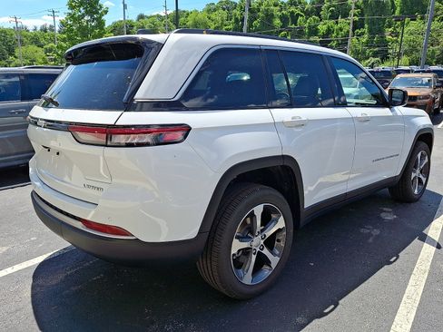 New 2026 Jeep Grand Cherokee Limited AWD/4WD image 3