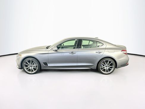 Used 2025 Genesis G70 2.5T RWD image 4