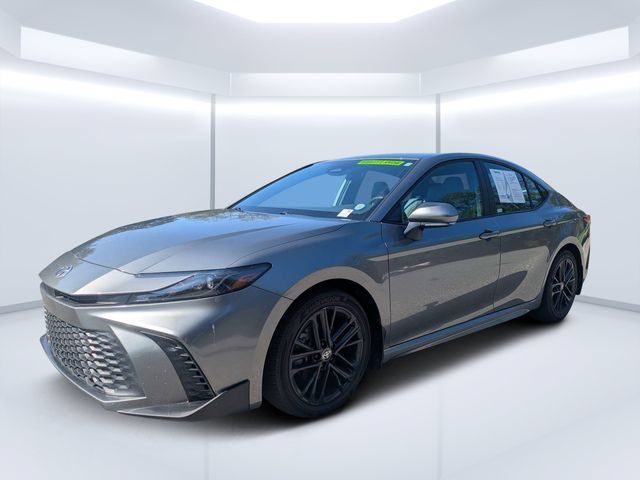 Used 2025 Toyota Camry SE FWD image 7