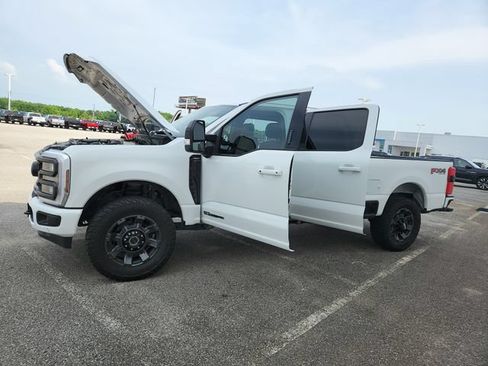 Used 2024 Ford F250 Lariat w/ Lariat Ultimate Package AWD/4WD image 11