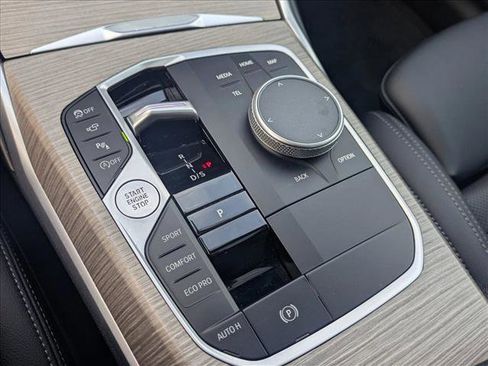 Used 2025 BMW 330i Sedan image 15