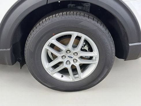 New 2025 Ford Explorer Active w/ Active Comfort Package image 32