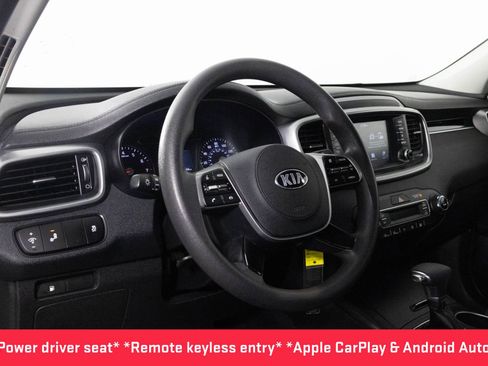 Used 2019 Kia Sorento LX image 5