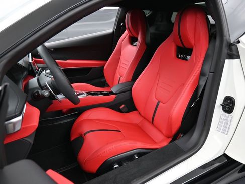 New 2026 Lotus Emira SE image 5