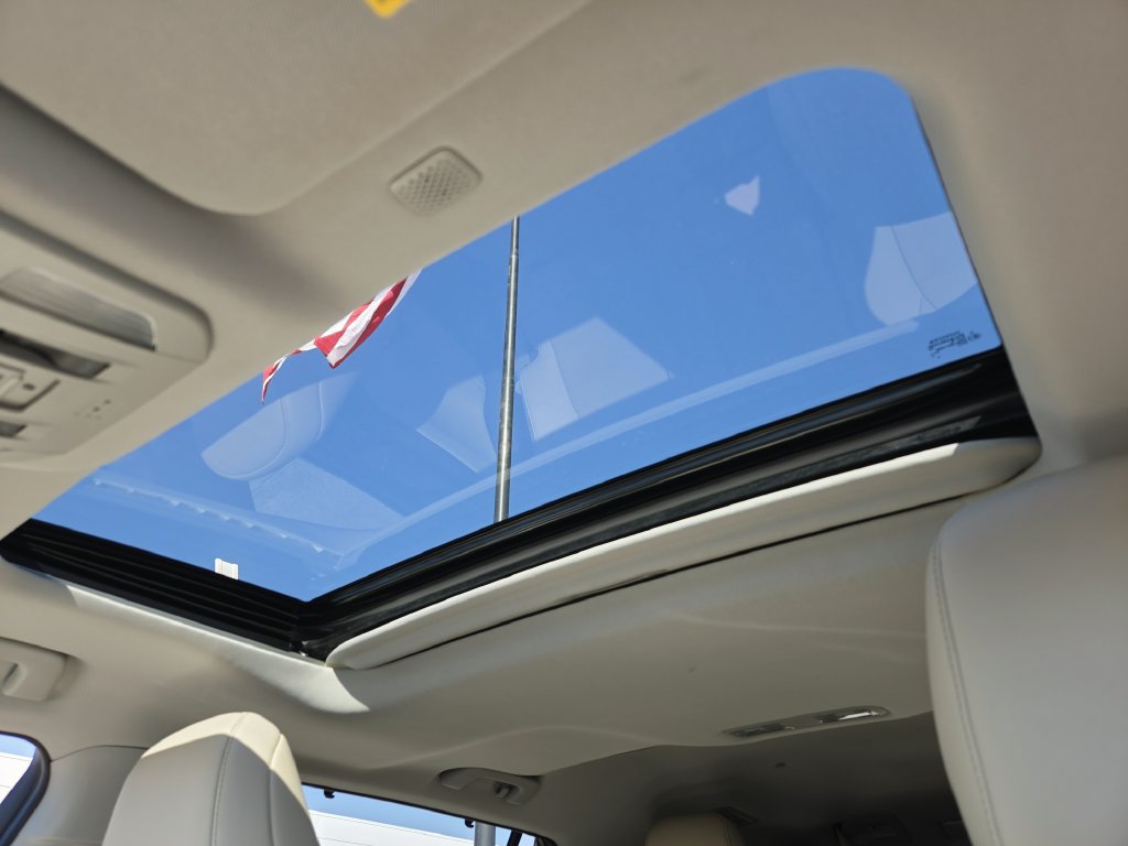 Used 2021 Toyota Highlander Limited FWD image 18