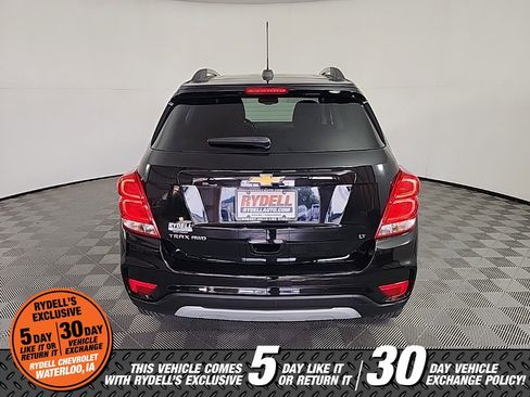 Used 2019 Chevrolet Trax LT w/ LT Convenience Package image 9