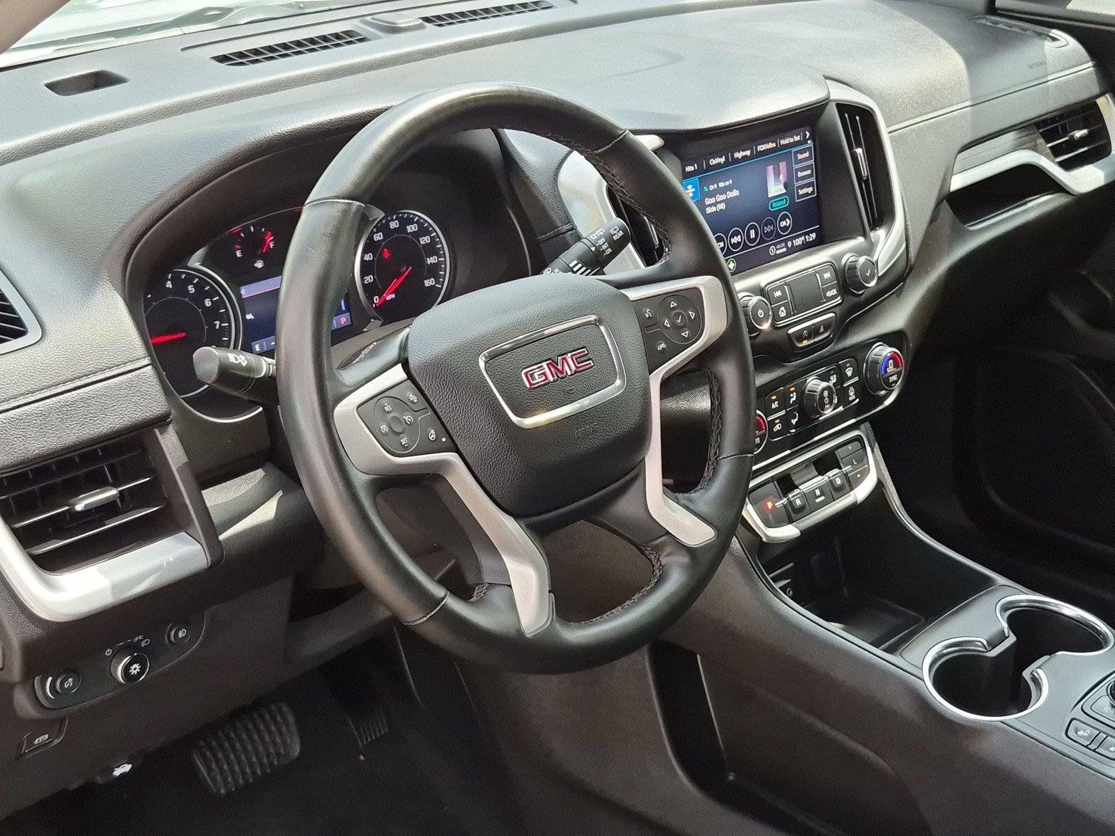 Used 2024 GMC Terrain SLT AWD/4WD image 9