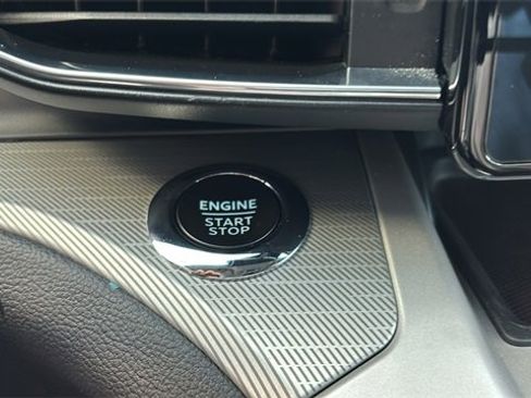 Used 2024 Ford Explorer XLT w/ Equipment Group 202A image 13