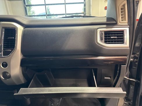 Used 2019 Nissan Titan SV AWD/4WD image 77