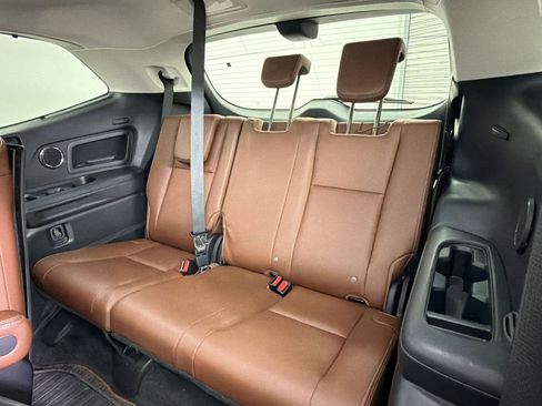 Used 2023 Subaru Ascent Touring image 27