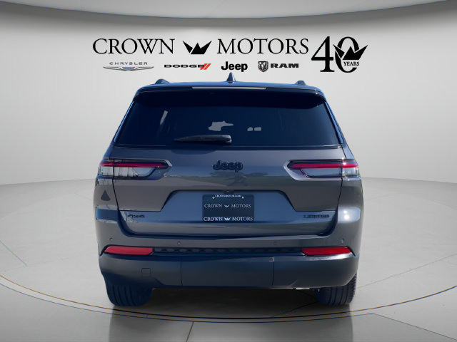 Used 2025 Jeep Grand Cherokee L Limited w/ Black Appearance Package AWD/4WD image 6