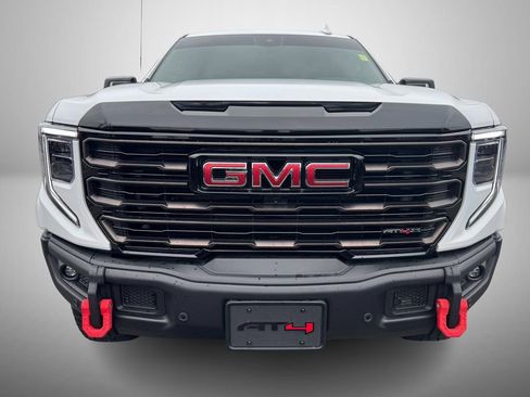 Used 2025 GMC Sierra 1500 AT4X image 10