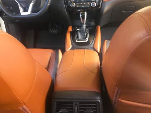 Used 2018 Nissan Rogue SL w/ Premium Package AWD/4WD image 23