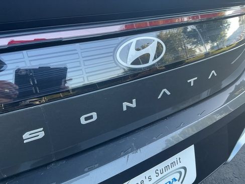 Used 2025 Hyundai Sonata SEL FWD image 12