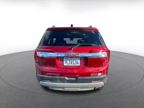 Used 2023 GMC Acadia SLT image 6