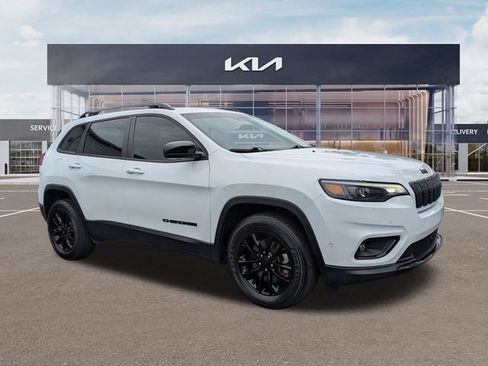Certified 2023 Jeep Cherokee Altitude Lux AWD/4WD image 1
