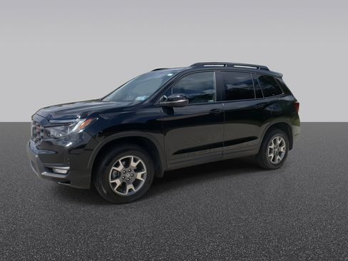 Used 2023 Honda Passport TrailSport image 5