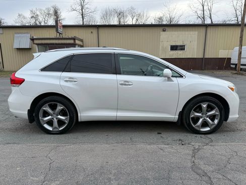 Used 2012 Toyota Venza XLE image 4