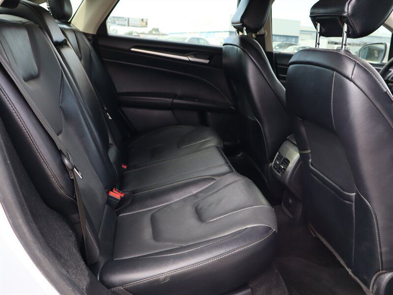 Used 2020 Ford Fusion Titanium AWD/4WD image 10