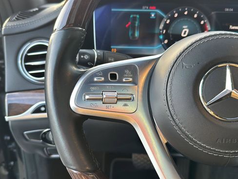 Used 2018 Mercedes-Benz S 560 Sedan image 18