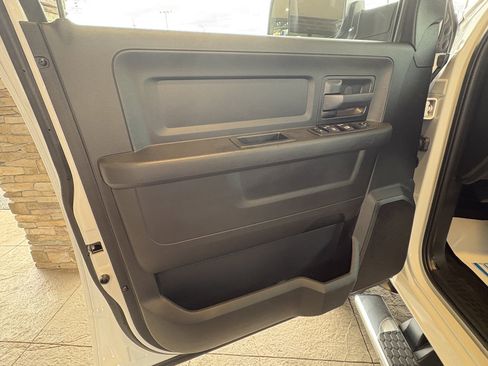 Used 2020 RAM 5500 Tradesman w/ Chrome Appearance Group image 23