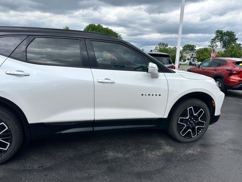 Used 2023 Chevrolet Blazer RS w/ Enhanced Convenience Package AWD/4WD image 10