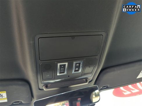 Used 2022 Land Rover Defender 110 X-Dynamic HSE image 16