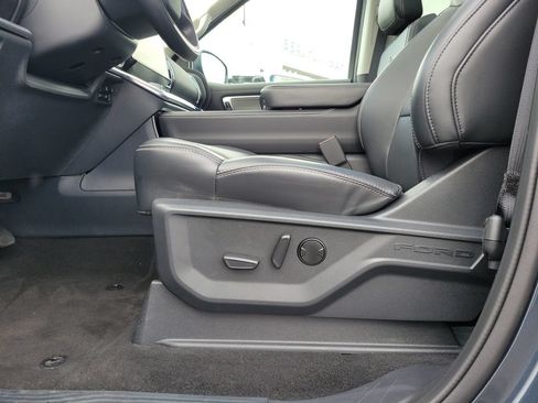Certified 2025 Ford Expedition Max Platinum AWD/4WD image 19