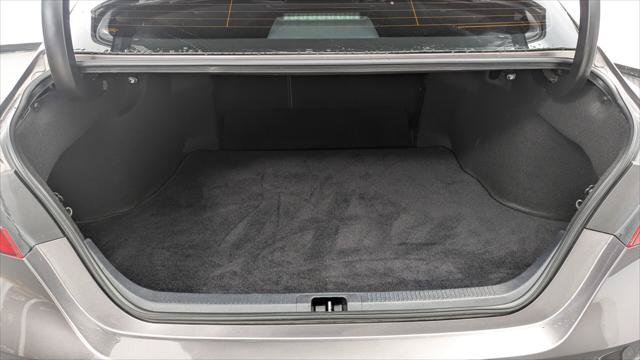 Used 2022 Toyota Camry SE FWD image 17