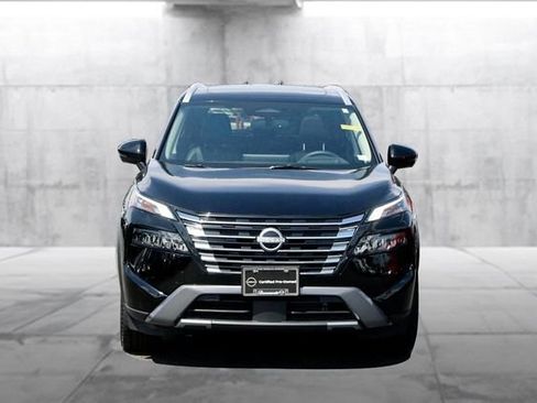 Certified 2025 Nissan Rogue SL w/ Tech Package AWD/4WD image 4