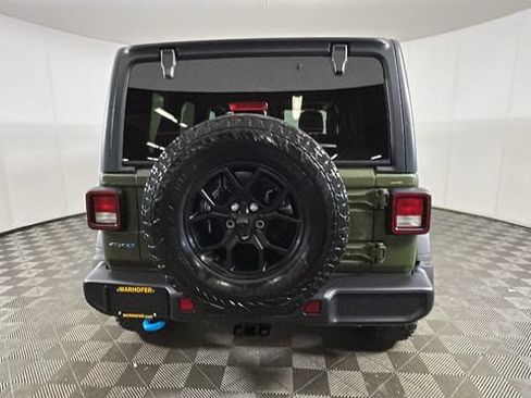 Used 2024 Jeep Wrangler Unlimited AWD/4WD image 3