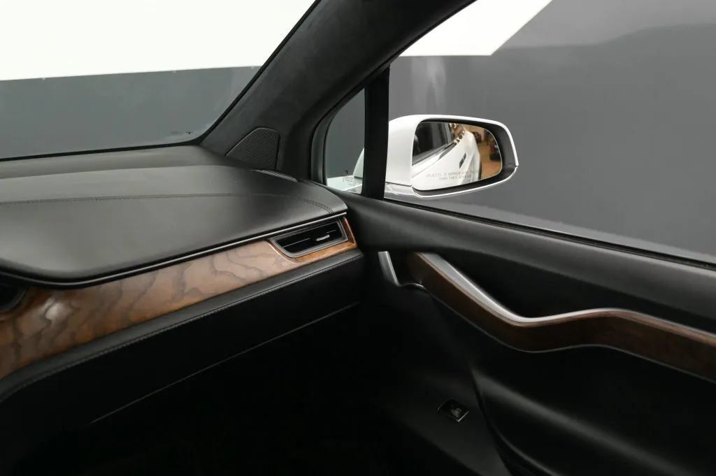 Used 2019 Tesla Model X Long Range AWD/4WD image 35