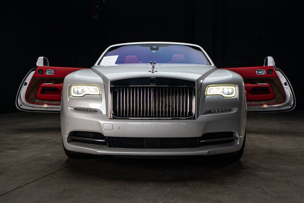 Used 2016 Rolls-Royce Dawn RWD image 7