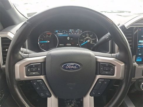 Used 2022 Ford F250 Platinum image 18