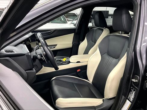 Used 2024 Lexus NX 350h AWD image 7