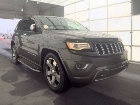 Used 2015 Jeep Grand Cherokee Overland w/ Trailer Tow Group IV RWD image 3
