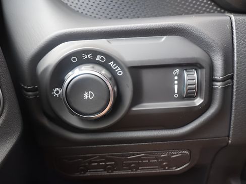 New 2026 Jeep Wrangler Unlimited Rubicon AWD/4WD image 21