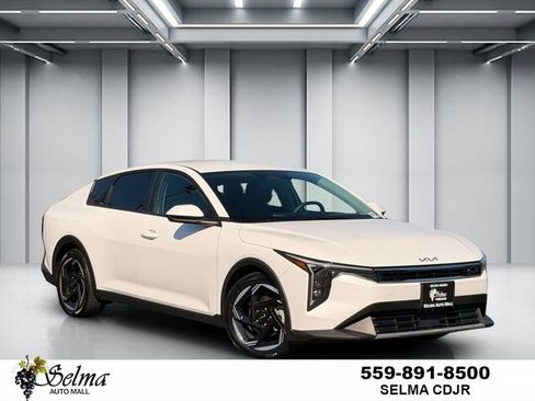 Used 2025 Kia K4 EX FWD image 1