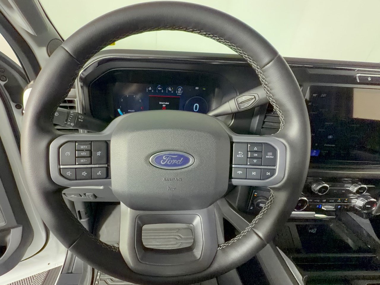 Used 2025 Ford F250 Lariat w/ FX4 Off-Road Package AWD/4WD image 9