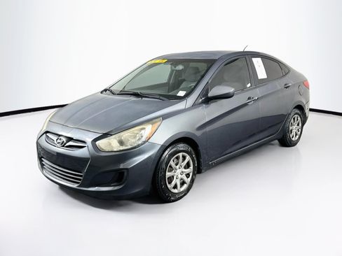 Used 2012 Hyundai Accent GLS FWD image 3