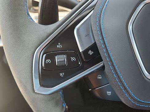 Used 2025 Chevrolet Corvette Z06 RWD image 16