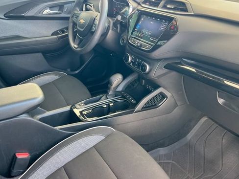 Used 2023 Chevrolet TrailBlazer LT w/ Convenience Package FWD image 19