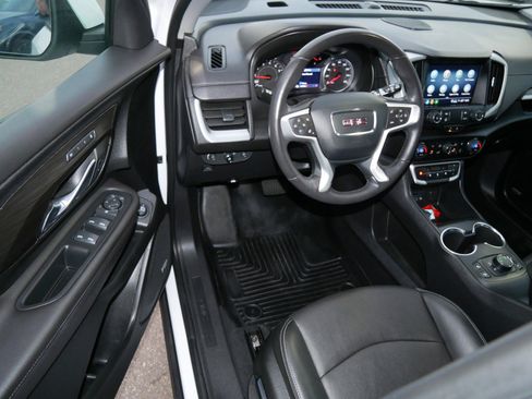 Used 2022 GMC Terrain SLT w/ Infotainment Package II image 10
